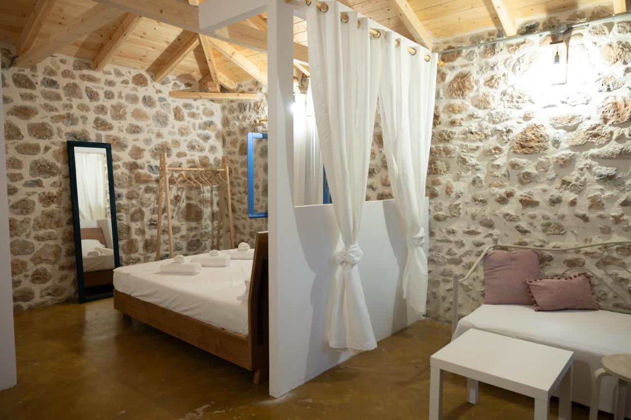 Appartement Rocksecret Edge à Kalamata Extérieur photo