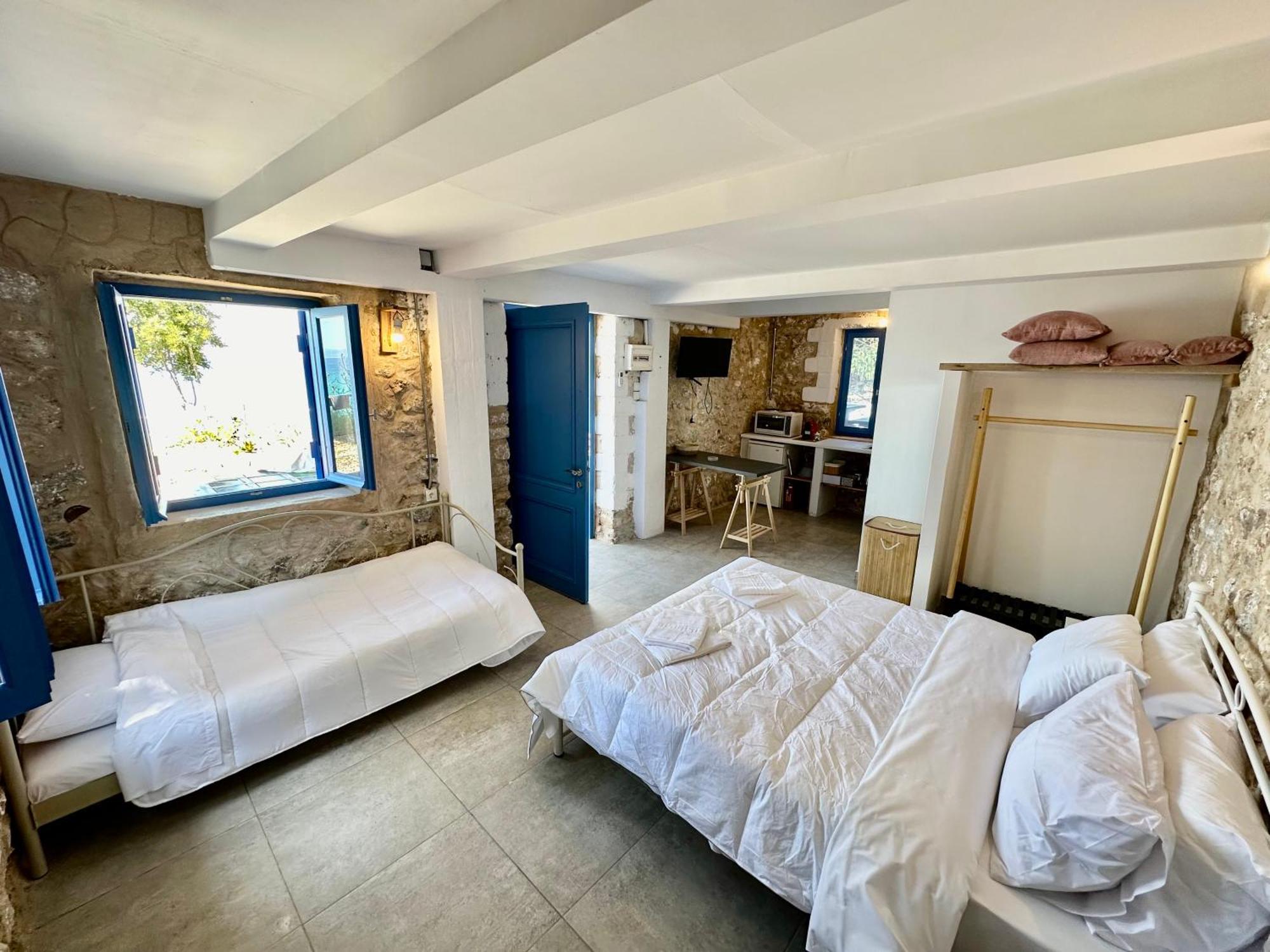 Appartement Rocksecret Edge à Kalamata Extérieur photo