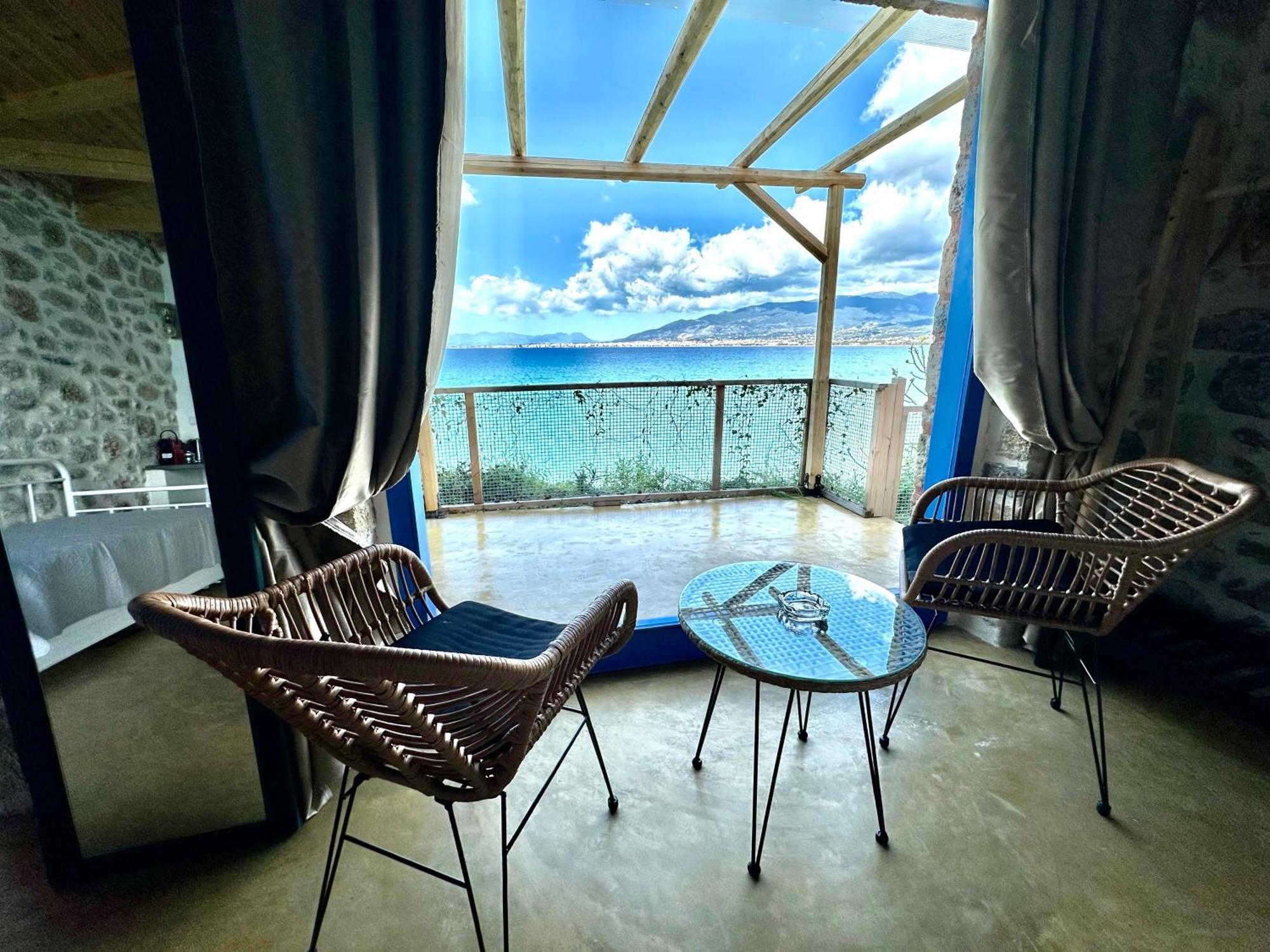 Appartement Rocksecret Edge à Kalamata Extérieur photo