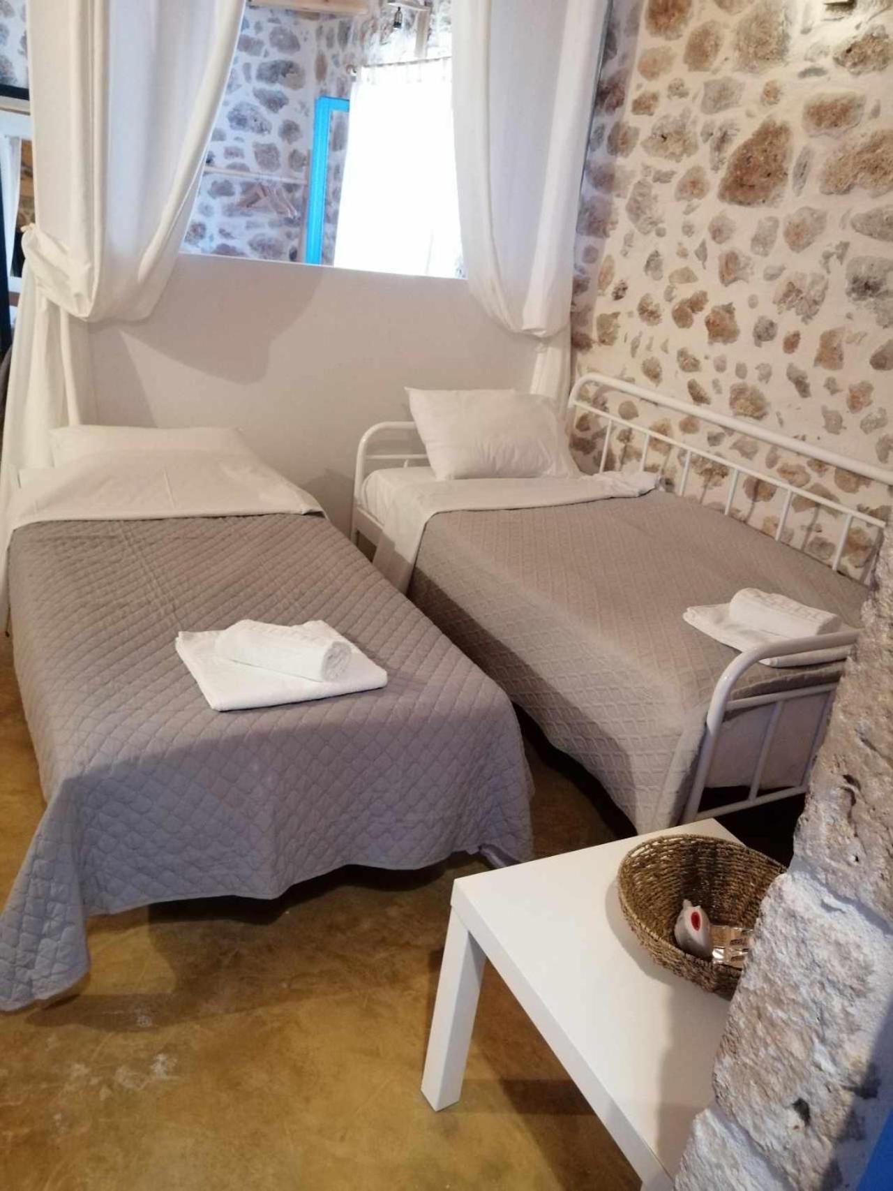 Appartement Rocksecret Edge à Kalamata Extérieur photo