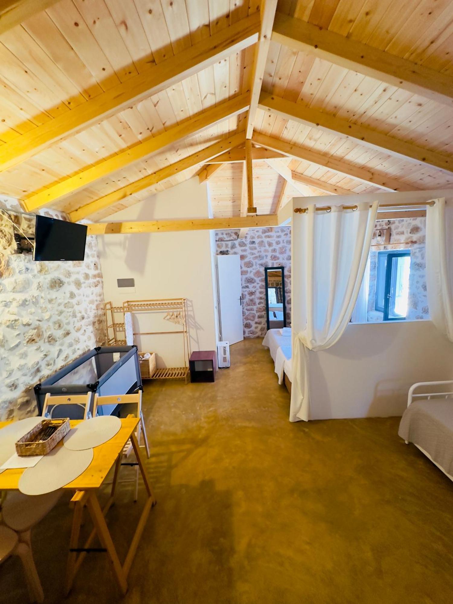 Appartement Rocksecret Edge à Kalamata Extérieur photo