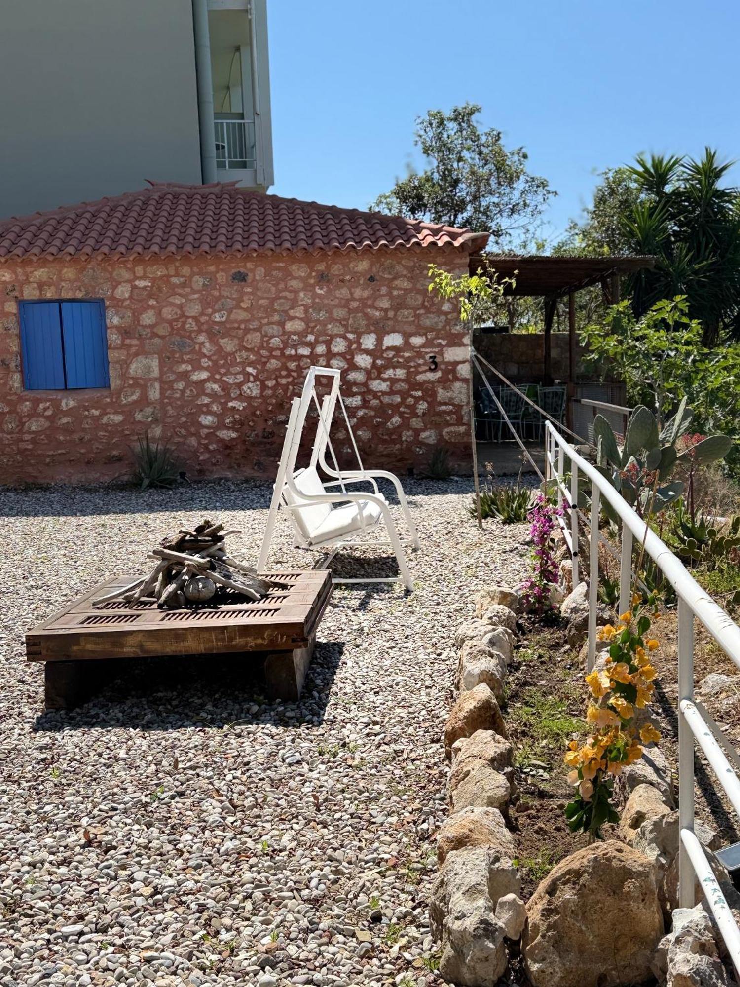 Appartement Rocksecret Edge à Kalamata Extérieur photo