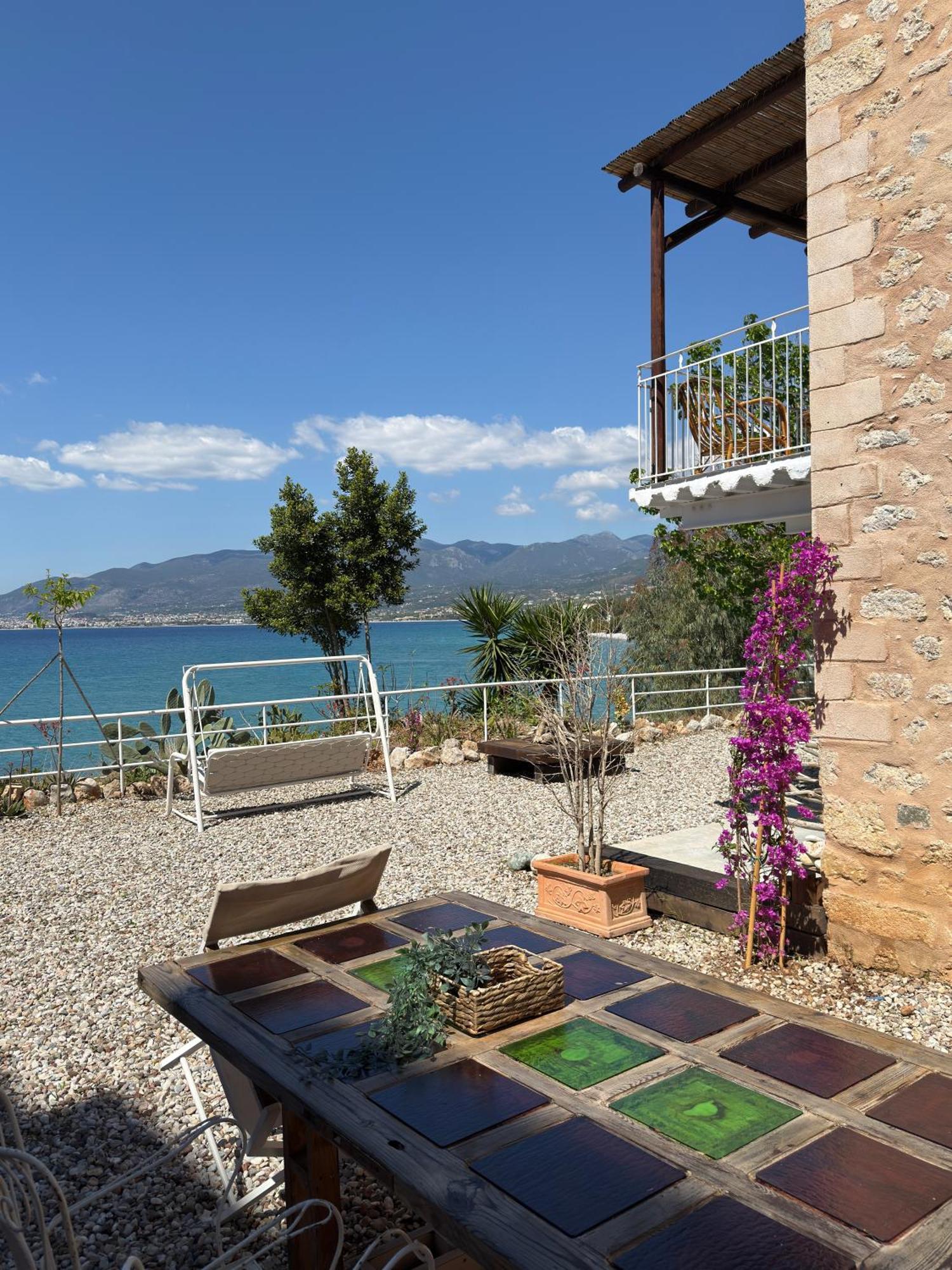 Appartement Rocksecret Edge à Kalamata Extérieur photo