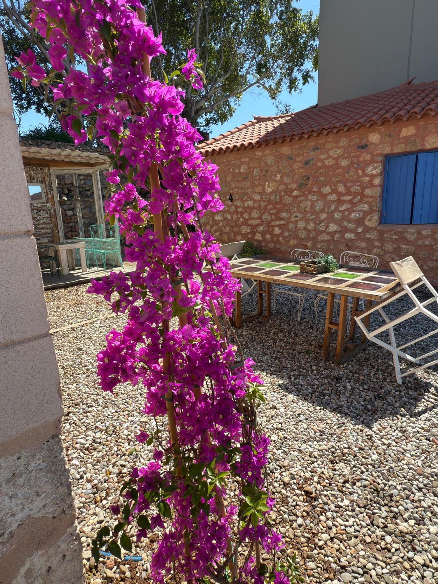 Appartement Rocksecret Edge à Kalamata Extérieur photo